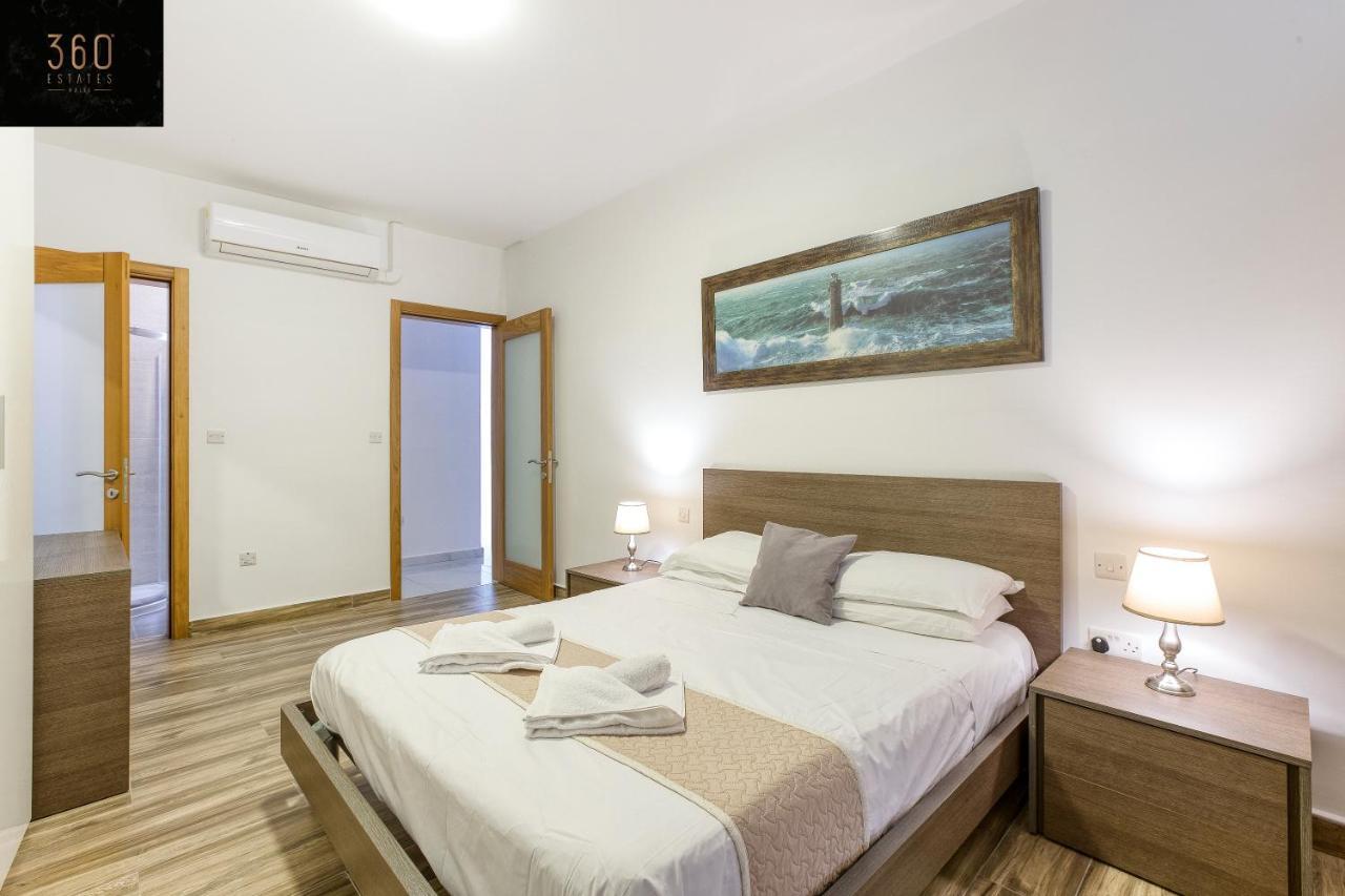세인트폴스베이 Lux Sea Front Penthouse With Breathtaking Views In St Pauls By 360 Estates 아파트 외부 사진