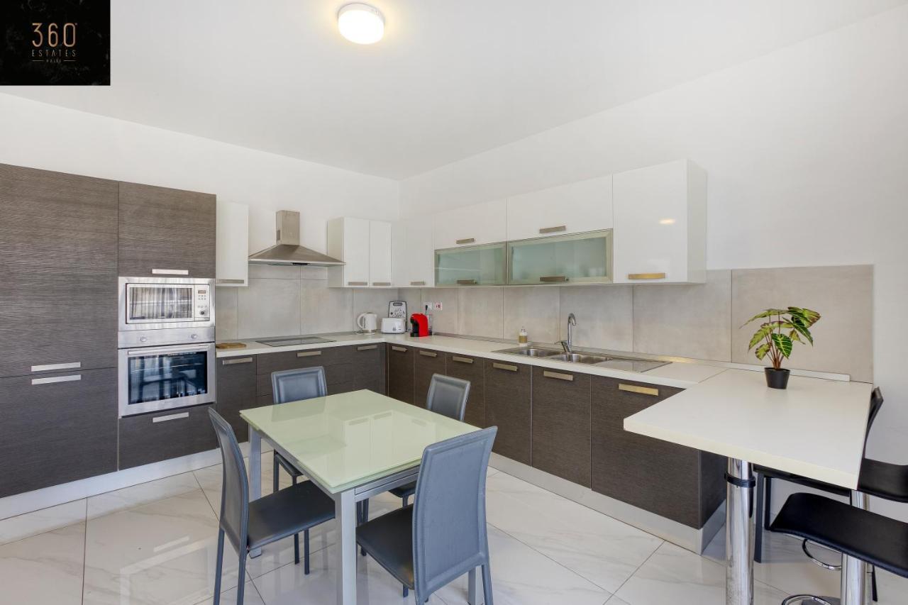 세인트폴스베이 Lux Sea Front Penthouse With Breathtaking Views In St Pauls By 360 Estates 아파트 외부 사진