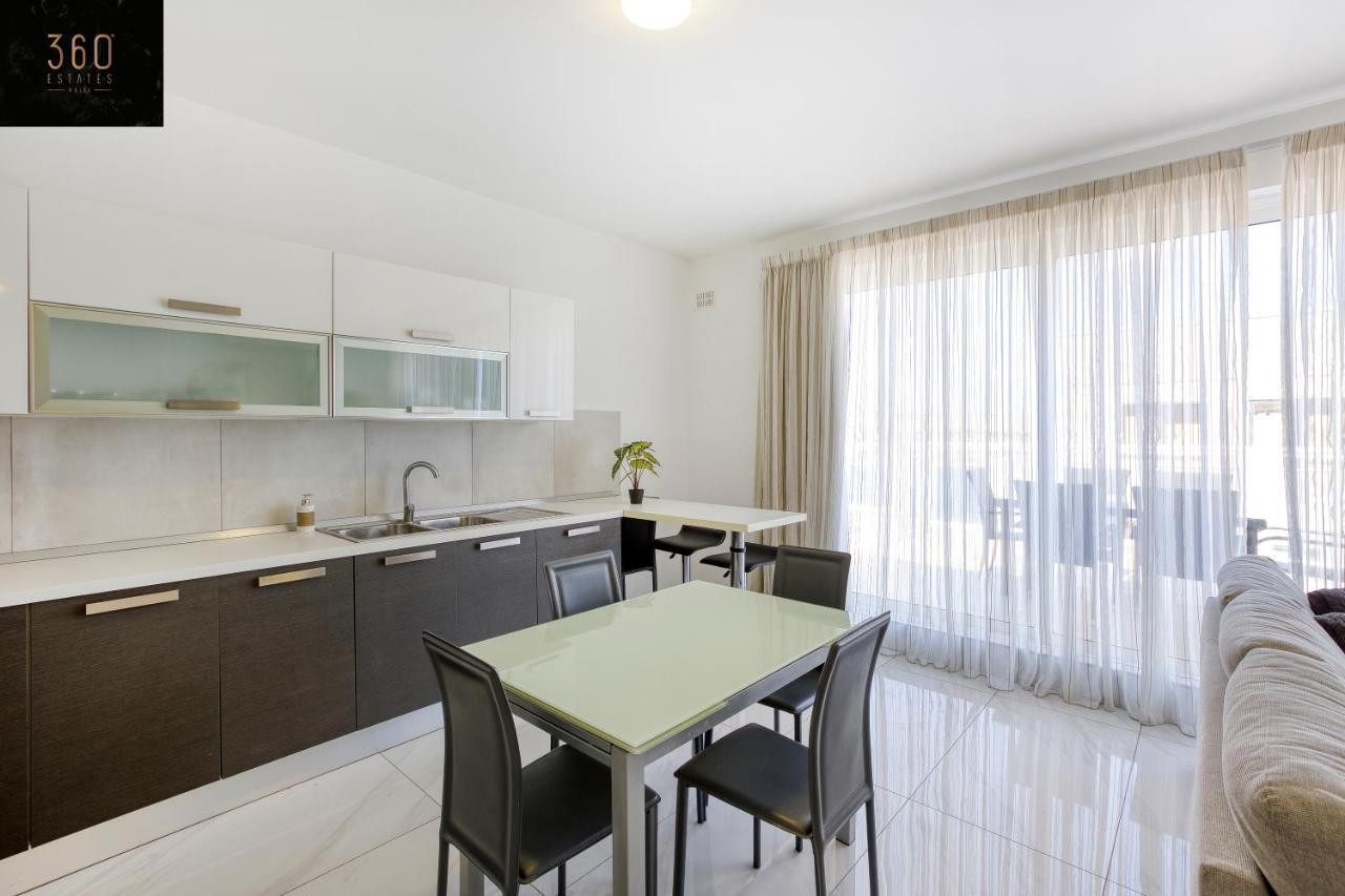 세인트폴스베이 Lux Sea Front Penthouse With Breathtaking Views In St Pauls By 360 Estates 아파트 외부 사진